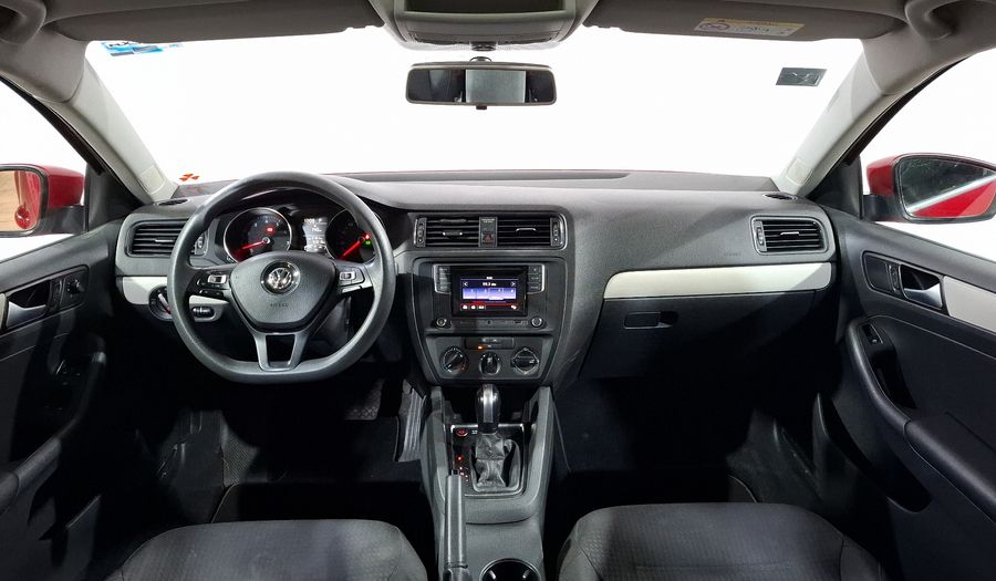 Volkswagen Jetta 2.5 COMFORTLINE TIP. BOLSAS AIRE DEL. Sedan 2018