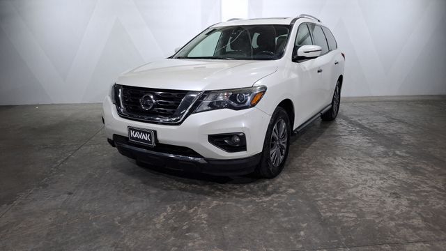 Nissan • Pathfinder