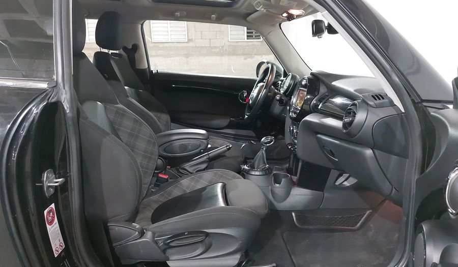 Mini Cooper 1.5 COOPER CHILI AT Hatchback 2015