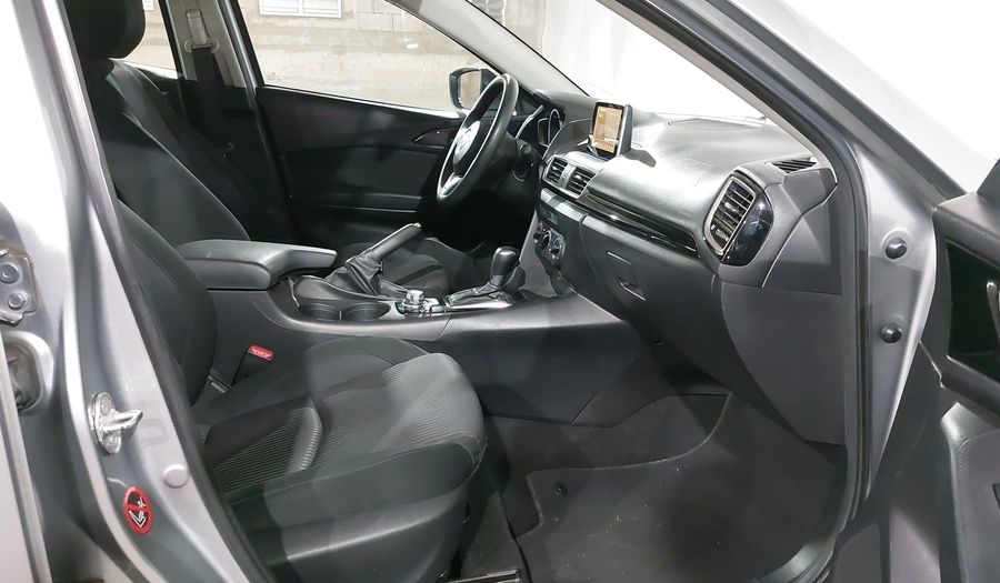 Mazda 3 2.0 SEDAN I TOURING TA Sedan 2015