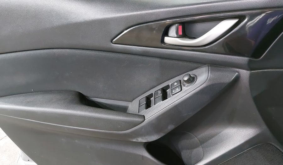 Mazda 3 2.0 SEDAN I TOURING TA Sedan 2015