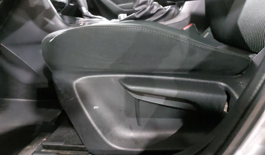 Mazda 3 2.0 SEDAN I TOURING TA Sedan 2015