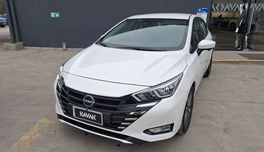 Nissan • Versa