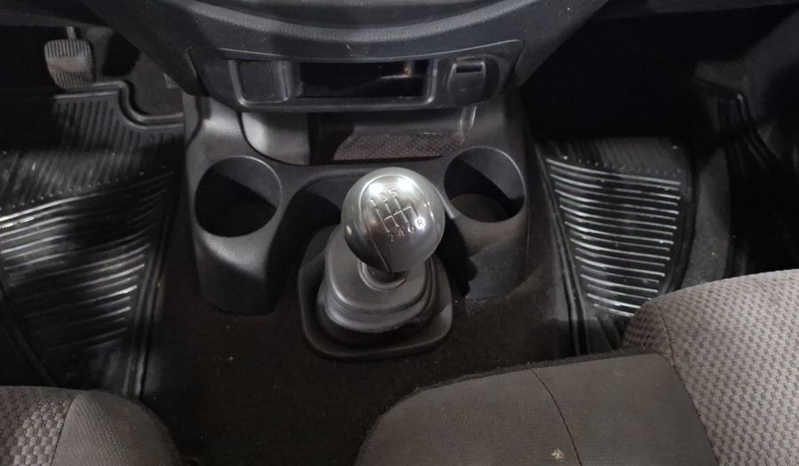 Nissan Np300 2.5 PICK UP TM DH PAQ. SEG. 6VEL Pickup 2019