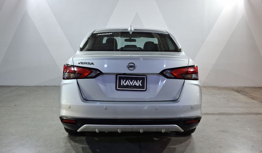 Nissan Versa 1.6 EXCLUSIVE CVT Sedan 2020