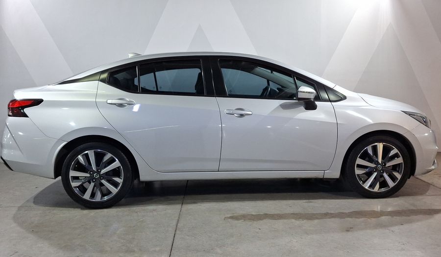 Nissan Versa 1.6 EXCLUSIVE CVT Sedan 2020