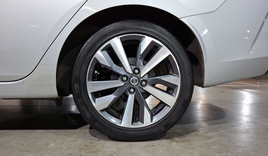 Nissan Versa 1.6 EXCLUSIVE CVT Sedan 2020