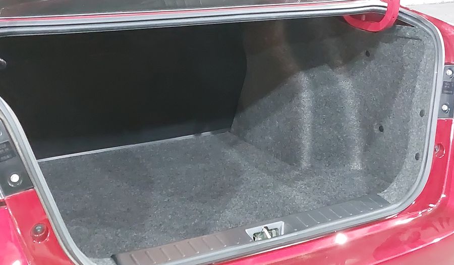 Nissan Versa 1.6 SENSE Sedan 2024