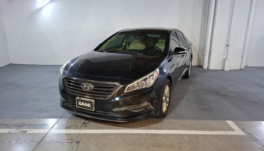 Hyundai • Sonata