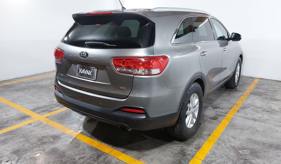 Kia Sorento 2.4 LX AT Suv 2017