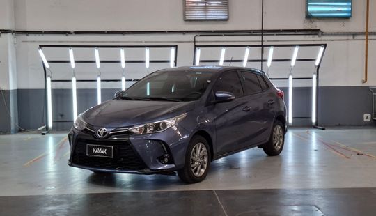 Toyota • Yaris