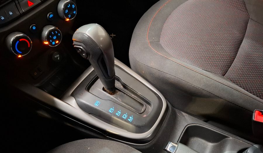Chevrolet Onix 1.4 LTZ AT Hatchback 2015
