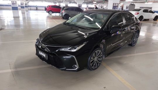 Toyota • Corolla