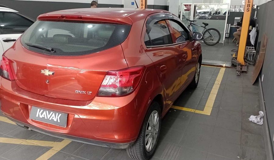 Chevrolet Onix MPFI LOLLAPALOOZA Hatchback 2014