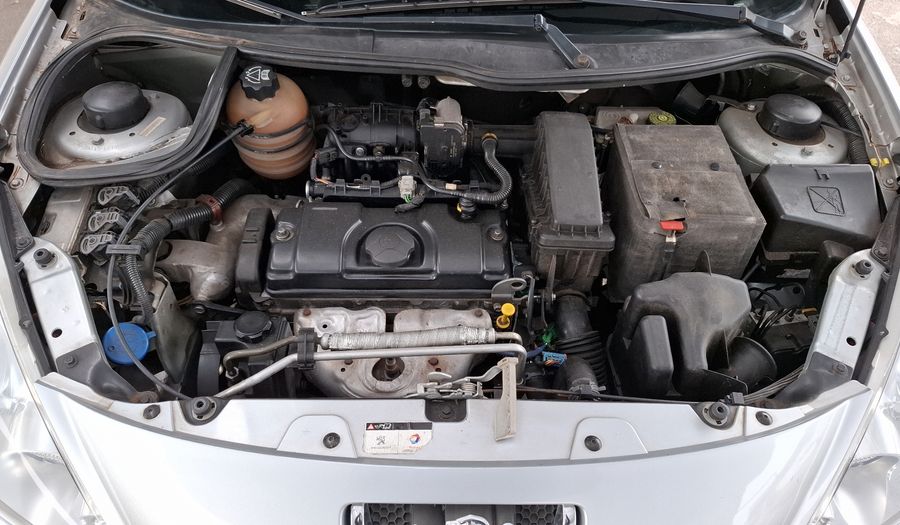 Peugeot 207 1.4 ACTIVE Hatchback 2015