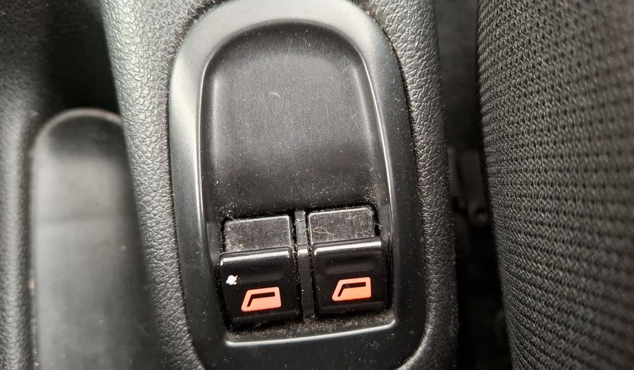 Peugeot 207 1.4 ACTIVE Hatchback 2015