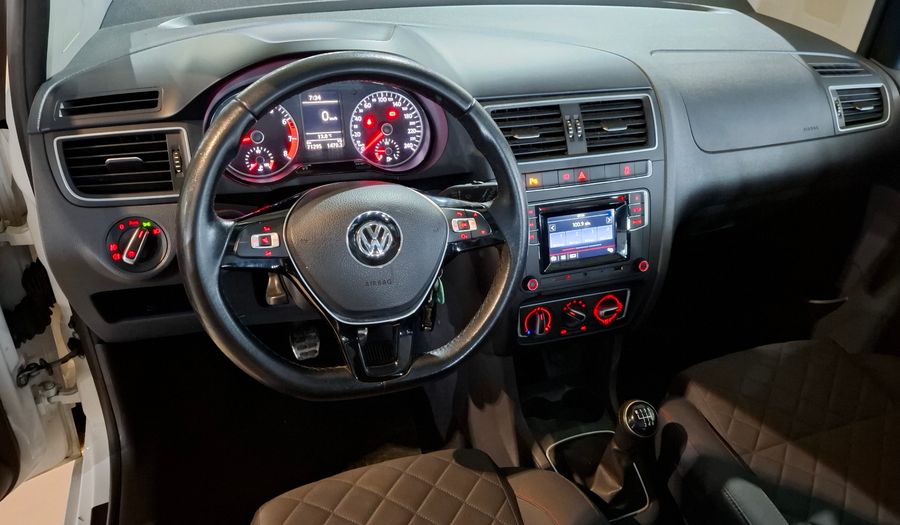 Volkswagen Fox 1.6 HIGHLINE Hatchback 2017