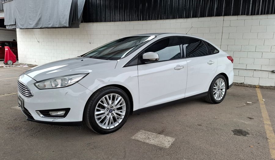 Ford Focus Iii 2.0 SE PLUS Sedan 2015