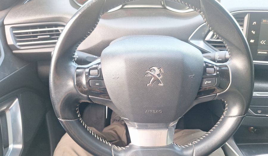Peugeot 308 1.5 BLUEHDI AUTO 130 HP FELINE Hatchback 2019