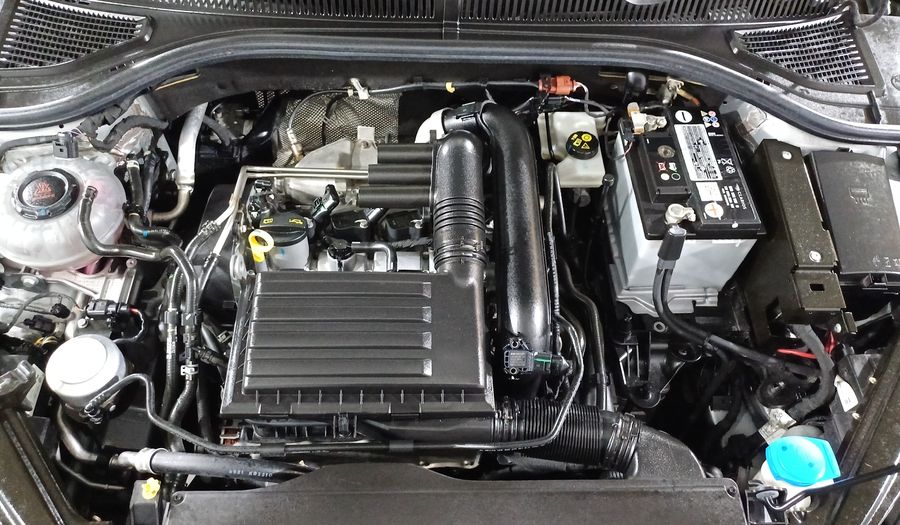 Volkswagen Jetta 1.4 COMFORTLINE AUTO Sedan 2021
