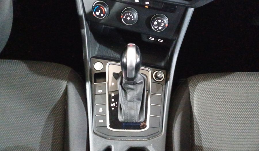 Volkswagen Jetta 1.4 COMFORTLINE AUTO Sedan 2021