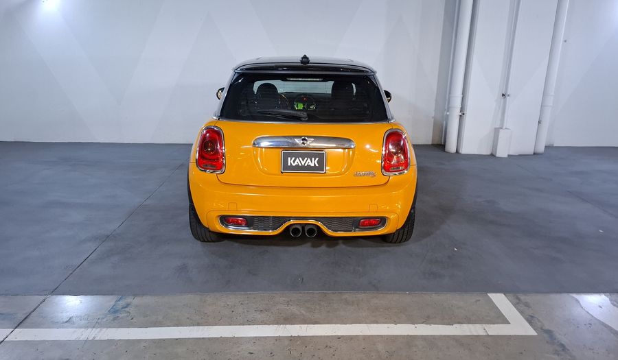 Mini Cooper S 2.0 COOPER HOT CHILI AT Hatchback 2016