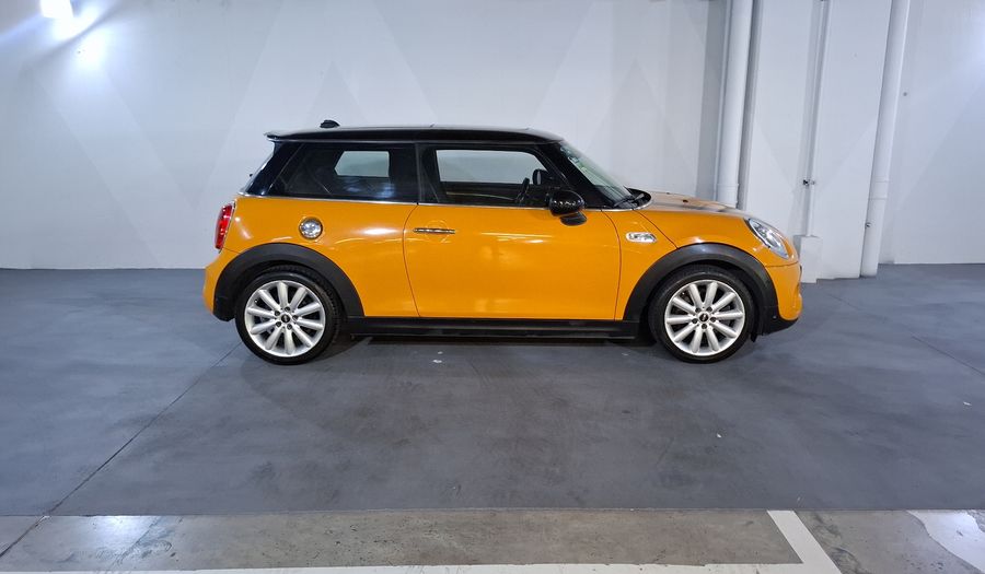Mini Cooper S 2.0 COOPER HOT CHILI AT Hatchback 2016