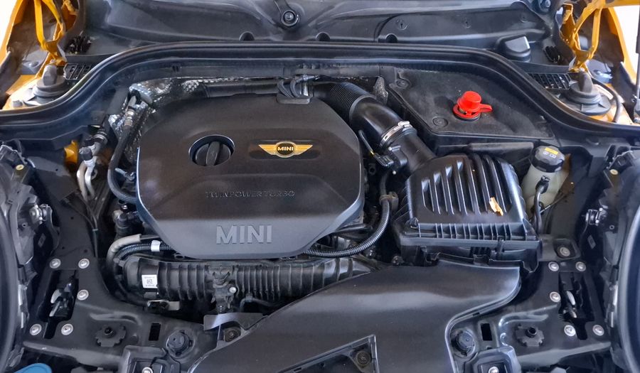 Mini Cooper S 2.0 COOPER HOT CHILI AT Hatchback 2016