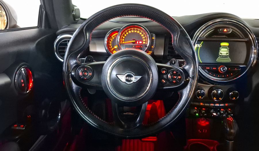 Mini Cooper S 2.0 COOPER HOT CHILI AT Hatchback 2016