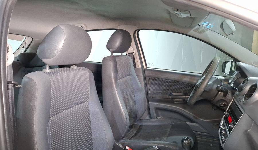 Volkswagen Gol 1.6 5 PTAS. CL A/A Hatchback 2016