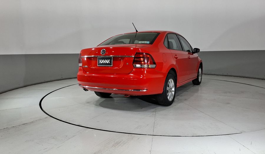 Volkswagen Vento 1.6 HIGHLINE STD. Sedan 2017