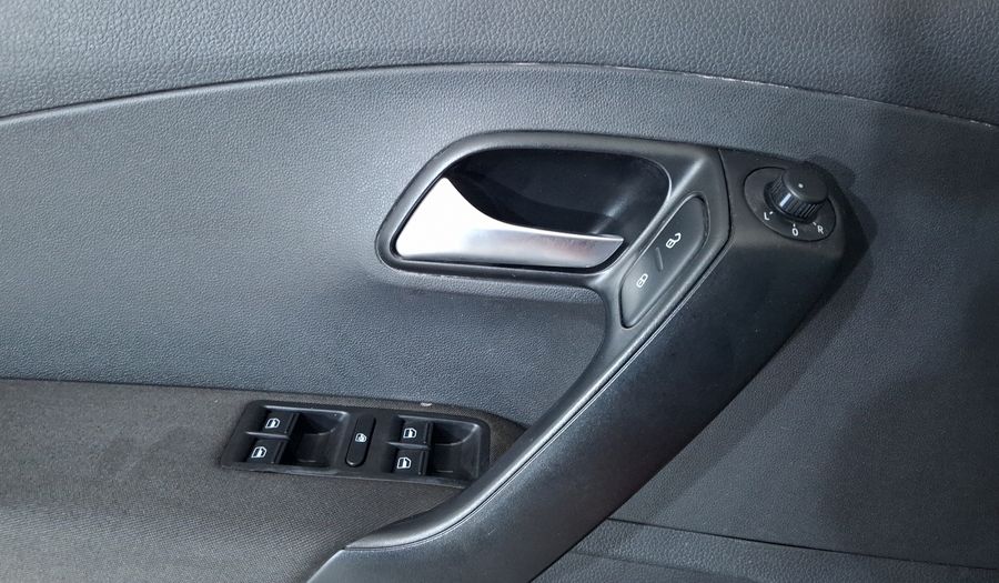 Volkswagen Vento 1.6 HIGHLINE STD. Sedan 2017