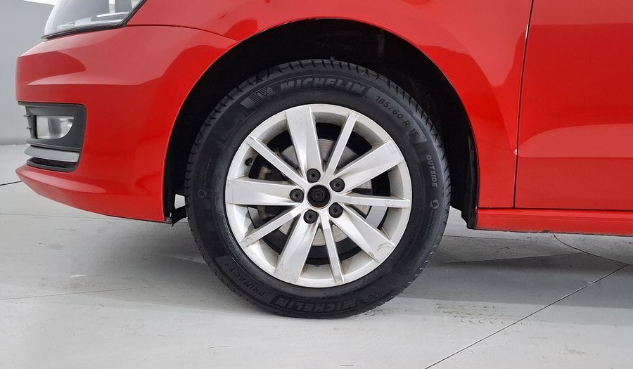Volkswagen Vento 1.6 HIGHLINE STD. Sedan 2017