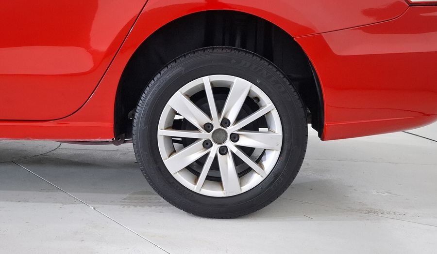 Volkswagen Vento 1.6 HIGHLINE STD. Sedan 2017