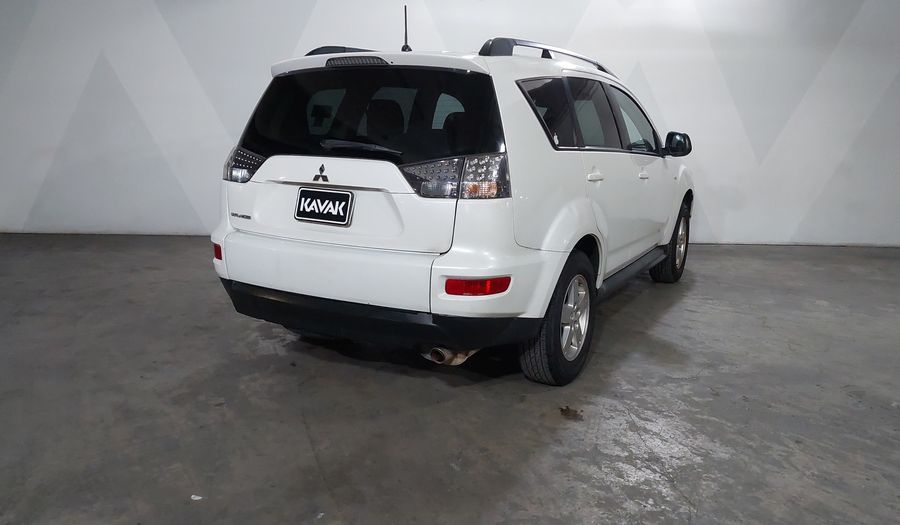 Mitsubishi Outlander 2.4 LS AT Suv 2013