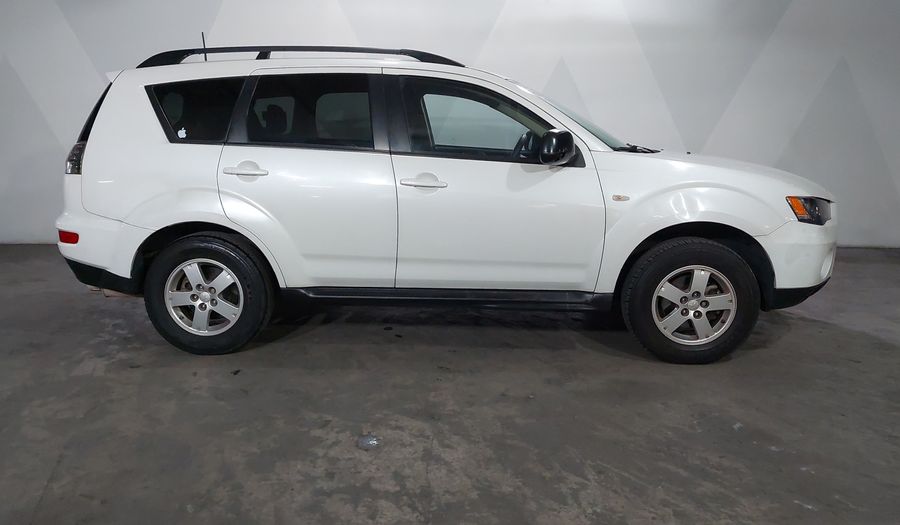Mitsubishi Outlander 2.4 LS AT Suv 2013