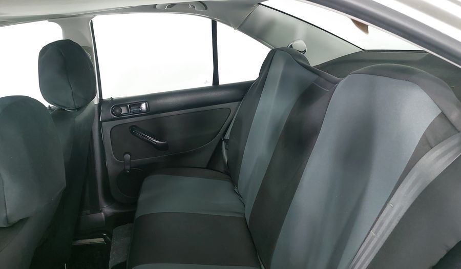 Volkswagen Jetta Clasico 2.0 CL MT Sedan 2015