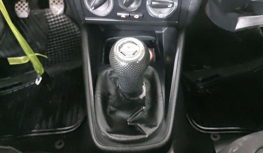 Volkswagen Jetta Clasico 2.0 CL MT Sedan 2015