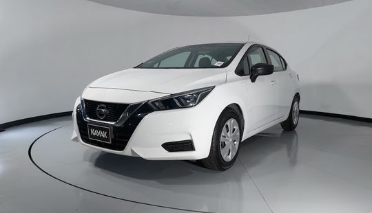 Nissan • Versa
