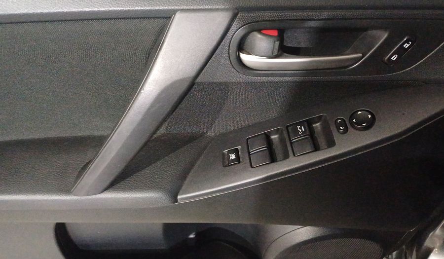 Mazda 3 2.0 SEDAN I TOURING TA Sedan 2013