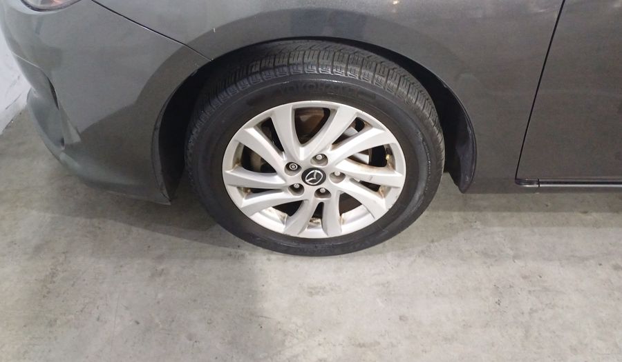 Mazda 3 2.0 SEDAN I TOURING TA Sedan 2013