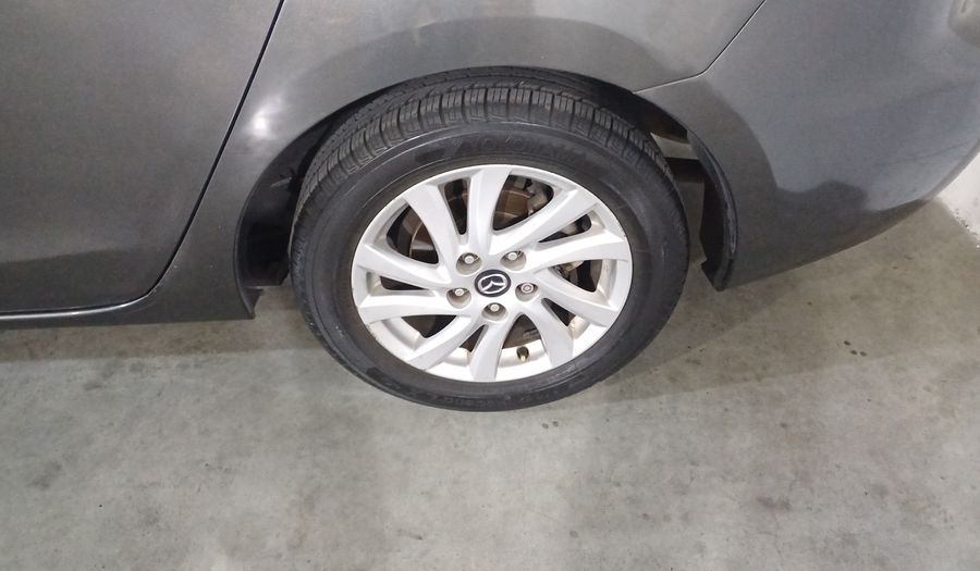 Mazda 3 2.0 SEDAN I TOURING TA Sedan 2013