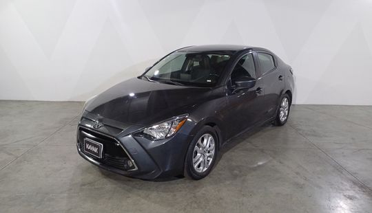 Toyota • Yaris