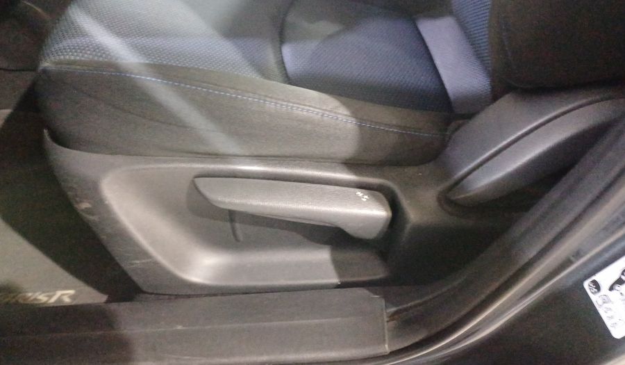 Toyota Yaris 1.5 R XLE AT Sedan 2016
