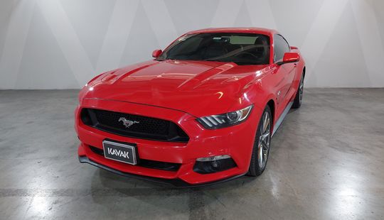 Ford • Mustang