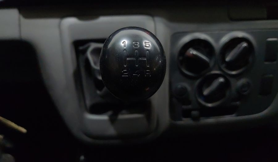 Nissan Nv350 Urvan 2.5 PANEL AMPLIA A/A PAQ SEG GASOLINA Van 2018
