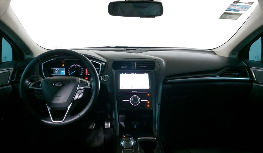 Ford Fusion 2.0 GTDI TITANIUM PLUS AT Sedan 2017