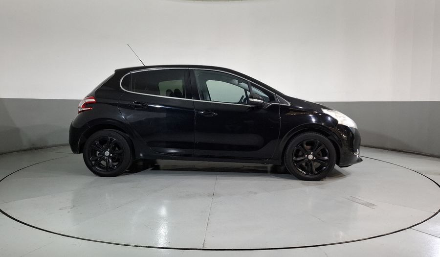 Peugeot 208 1.6 FELINE AT Hatchback 2015