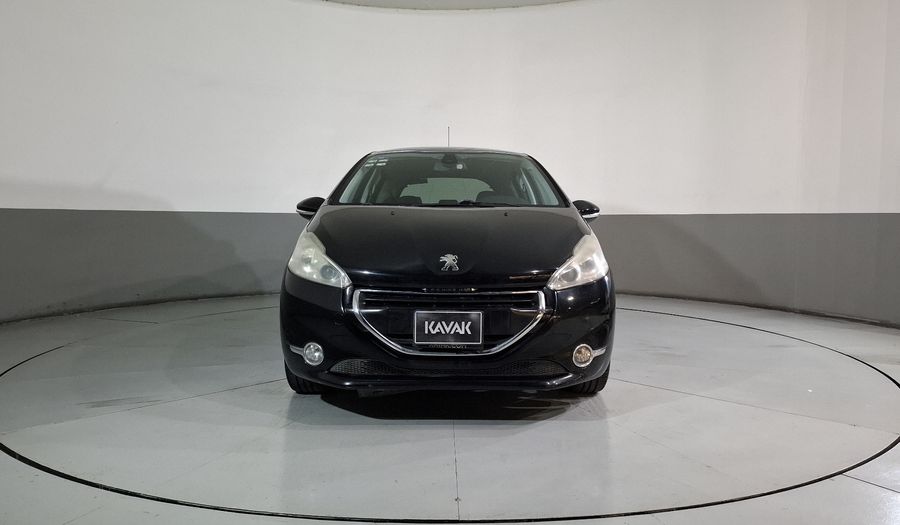 Peugeot 208 1.6 FELINE AT Hatchback 2015
