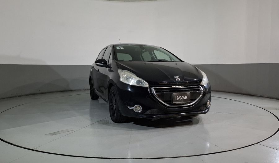 Peugeot 208 1.6 FELINE AT Hatchback 2015